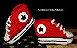 Patucos bebé. Crochet. Unisex. Estilo Converse. Color rojo. 100% algodón o lana, a elegir. Tallas de 0 hasta 9 meses. Hechos a mano en España. Regalo para bebé.